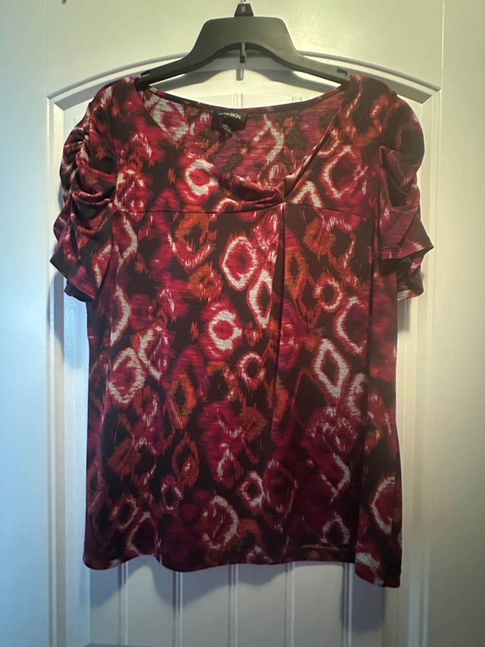 B Design Burgundy & Cream Printed Short-Sleeve Blouse